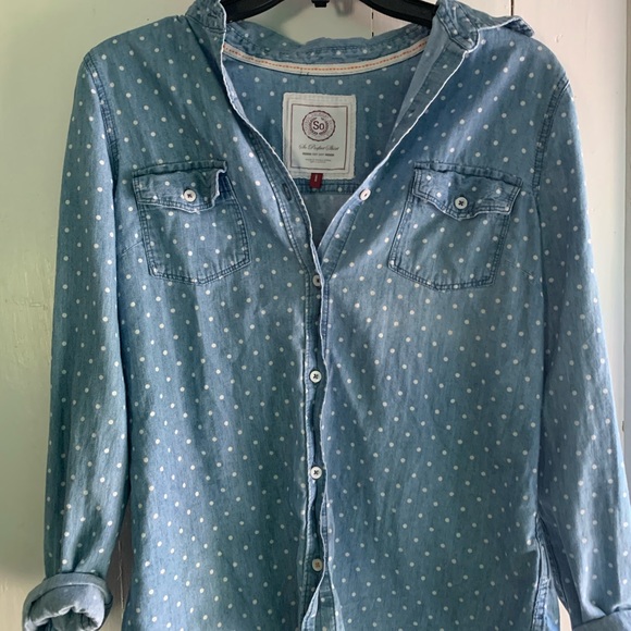 Button up - Picture 2 of 2